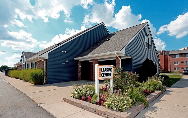 Leasing Center