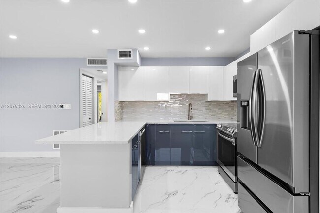 Photo - 1400 NE 54th St