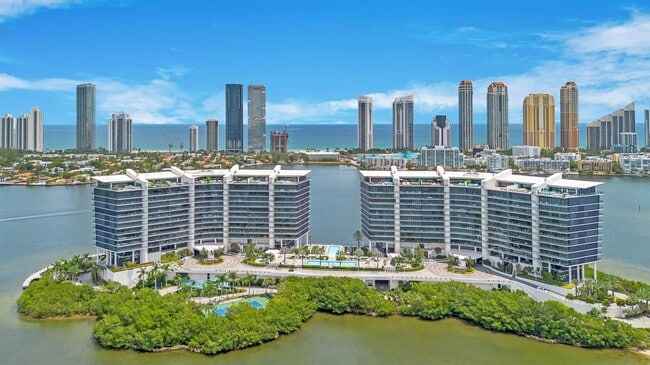 Building Photo - 5000 Island Estates Dr Unit 805