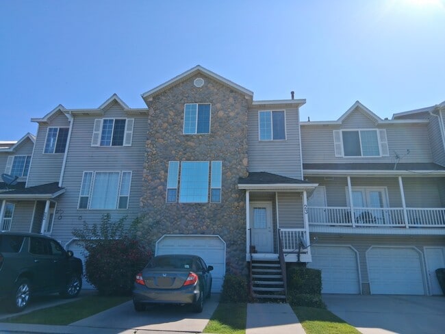 Building Photo - 609 N Seven Peaks Blvd Rental
