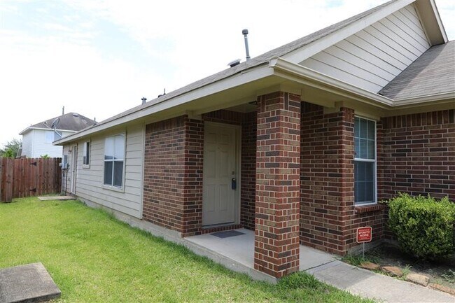 Photo - 14430 Hamilton Grove Ln