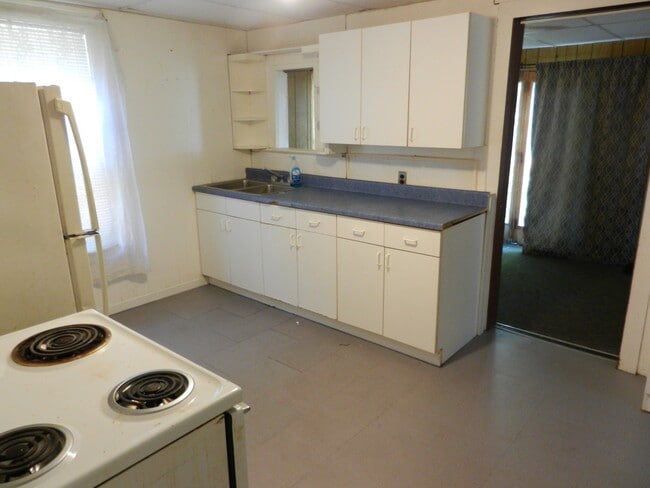 Building Photo - 1730 Willow Ave Rental