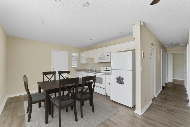 Photo - 1340 W 35th St House