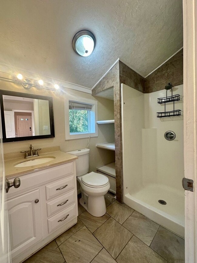 Photo - 907 Avenue A