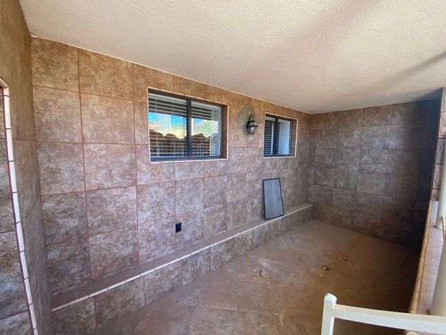 Photo - UTILITIES INCLUDED 2 bed 3 bath apartment in Hildale