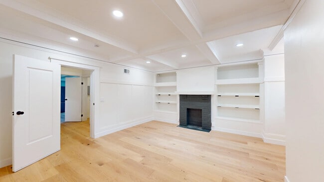 Photo - 2742 Sutter St