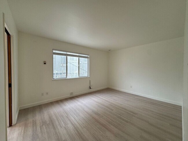 Building Photo - 149 Montecito Ave Unit 106 Rental