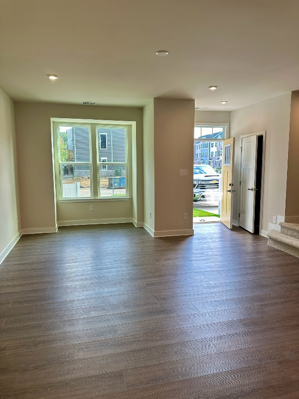 Photo - 418 bigwood Dr