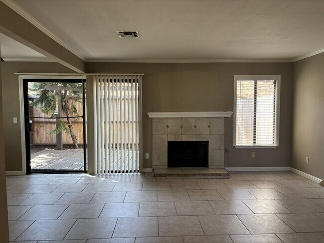 Photo - 425 N Center Ct