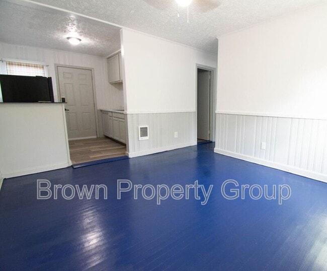 Photo - 204 S 5th St