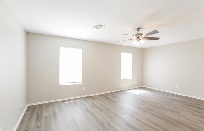 Photo - 3134 W Wayland Dr