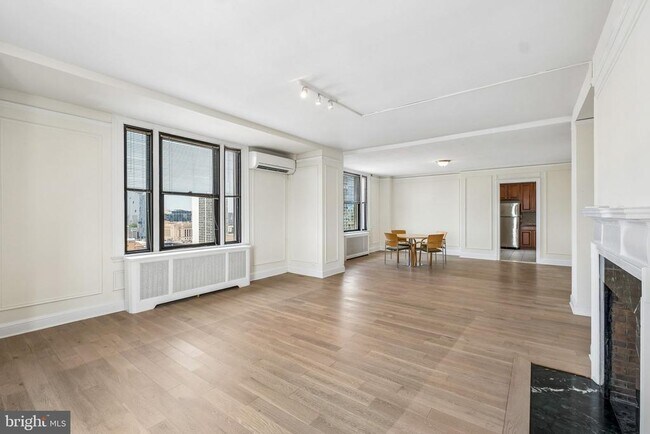 Photo - 2031 Locust St Unit 1701