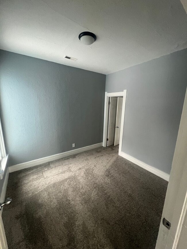 Photo - Cute 2 Bed/1bath home close to school