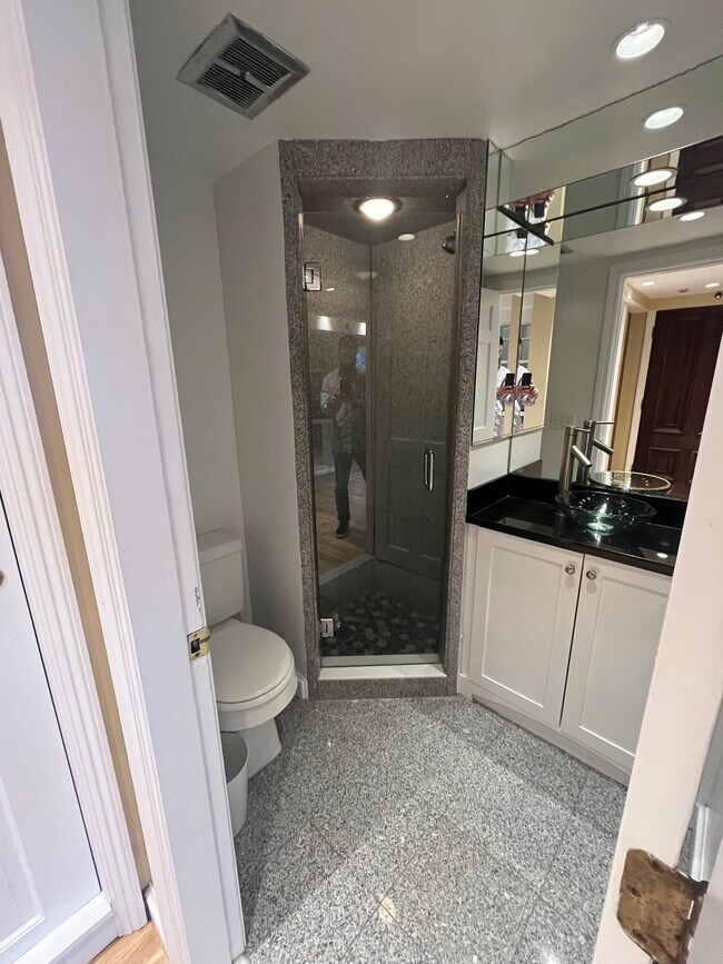 Photo - 113 Beacon St Unit PH