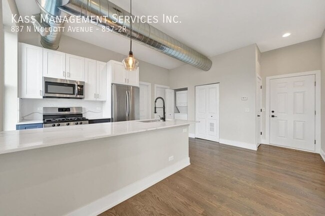 Building Photo - 837 N Wolcott Ave Unit 837-2R