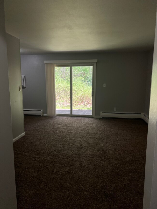 Winthrop Court Apartments