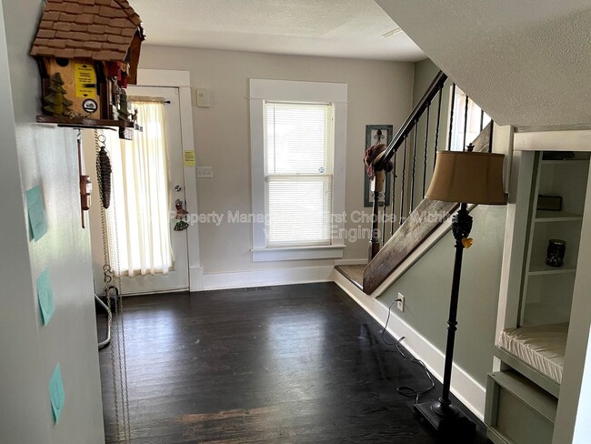 Photo - 830 S Fern St