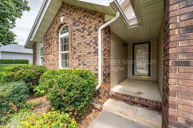 Photo - 1111 W Poplar St