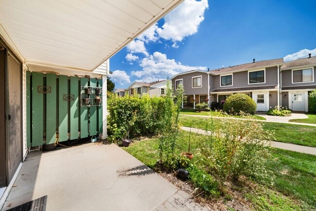 Photo - 425 Harrison Ct