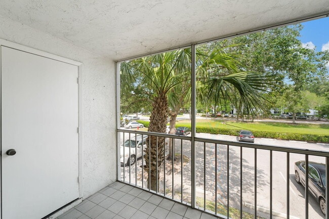 Photo - 2506 SE Anchorage Cove Unit 2