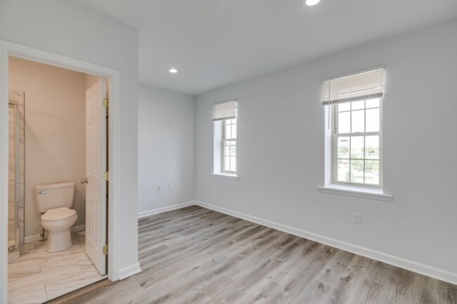 Photo - Brand New Luxury Temple Apartments Unit 2