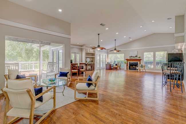 Photo - Live Oaks at Killearn