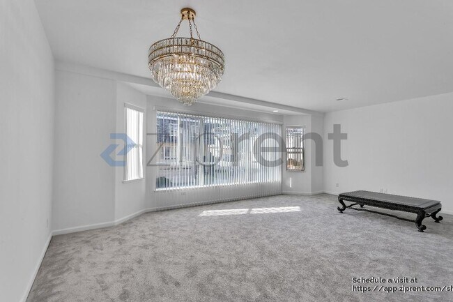 Photo - 609 Cambridge St