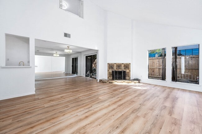 Photo - 4507 Medinah Pl