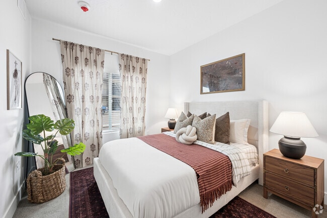 2BR, 2BA - 861SF - Second Bedroom