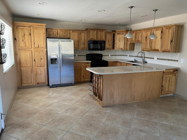 Photo - 6805 E 2nd St Unidad 11