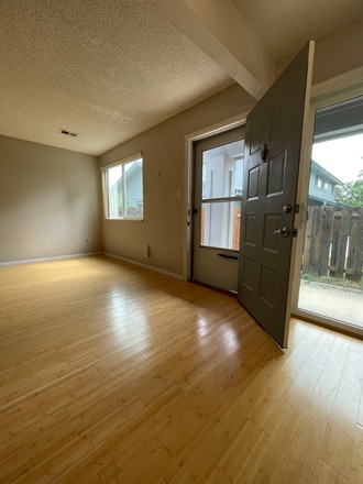 Photo - 4165 Monroe Dr