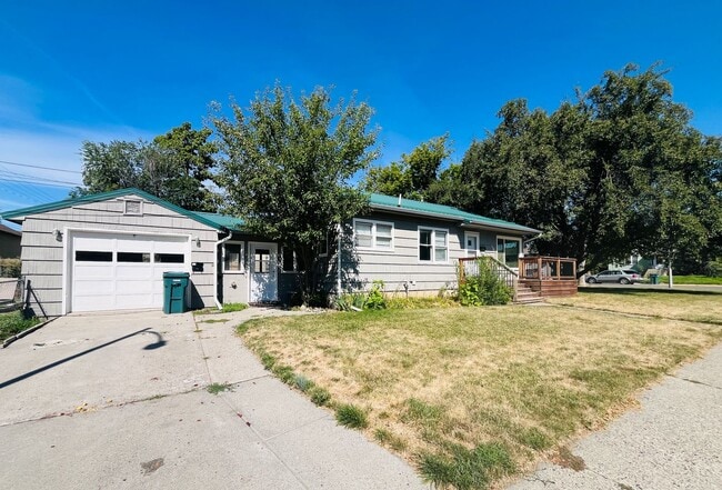 1820 6th St W Unit 1820 6th St W
