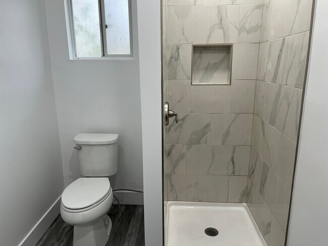 Photo - 452 N Alexander St