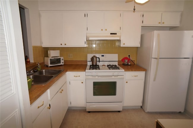 Photo - 1406 Arrowhead Cir W