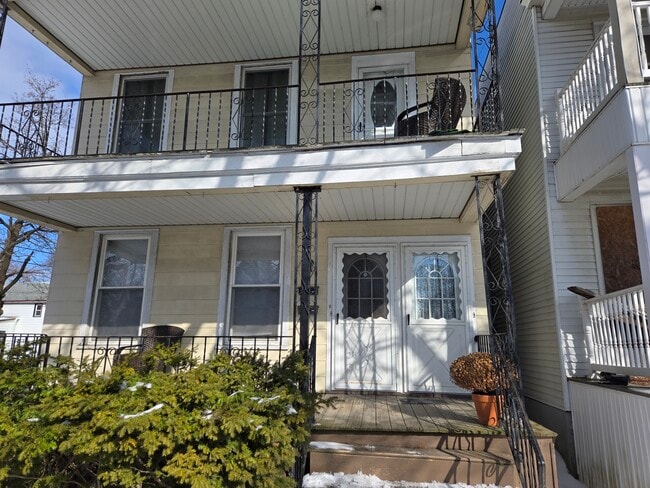 85 Younglove Ave Unit 85 Younglove Avenue FL 1