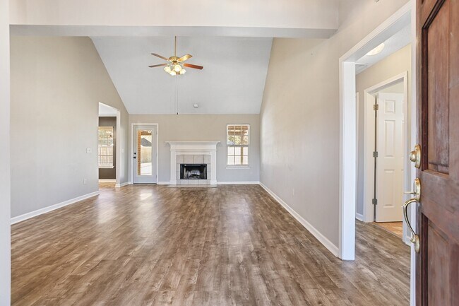 Photo - 204 Birch Dr