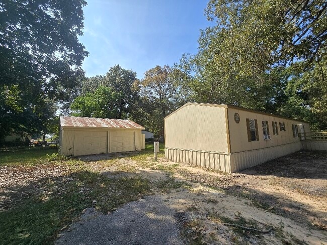 Photo - 612 Cherokee Ln