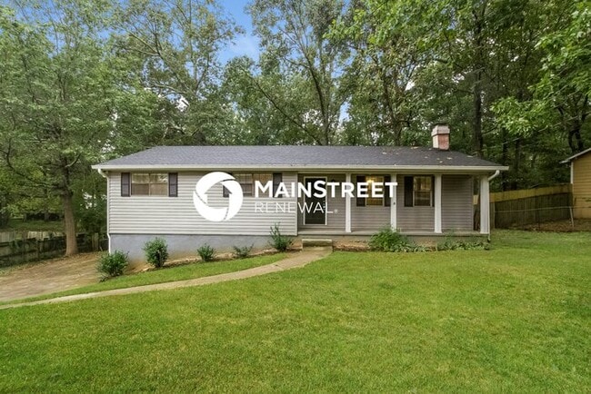 Building Photo - 3 Bedroom Pet-Friendly Home in Douglasville, GA with Main Street Renewal