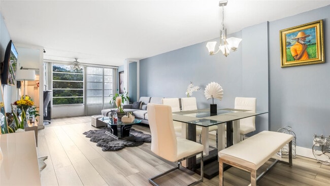 Building Photo - 3001 NW 48th Ave Unit 442