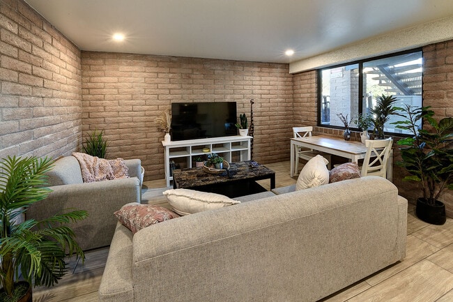 Photo - University Arms Apartments