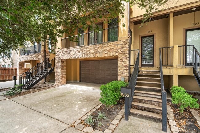 Building Photo - 1605 W 14th St