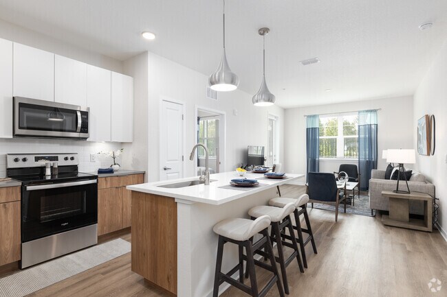 2BR, 2BA - 966SF