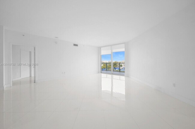 Photo - 17301 Biscayne Blvd Unit 808