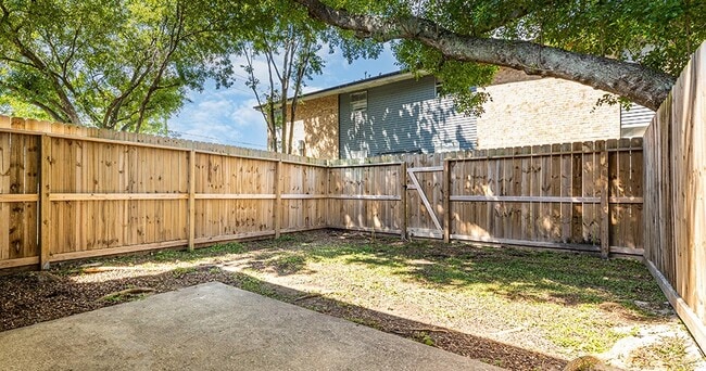 Photo - Villas on 517