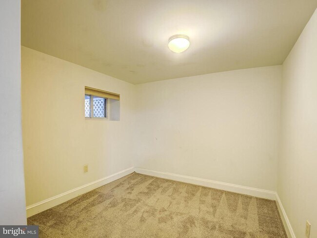 Photo - 4008 Illinois Ave NW