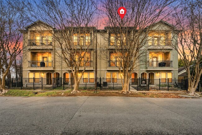 Building Photo - 6130 Hamman St