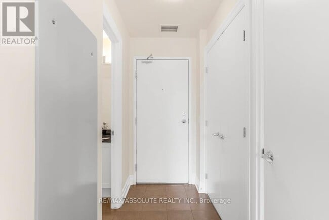 Photo - 245 Kent St Unit 508