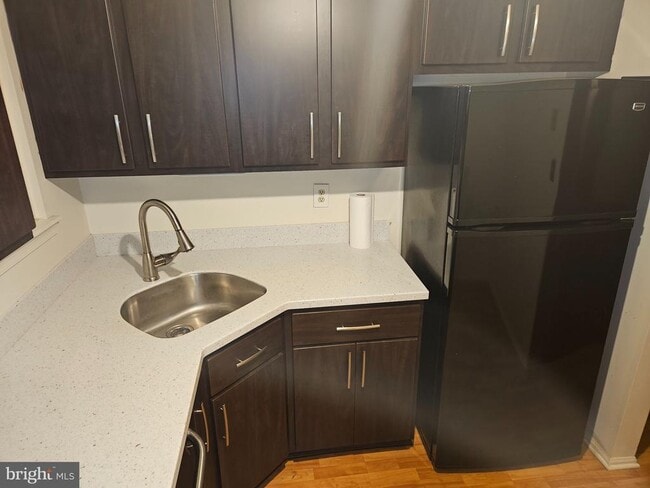 Photo - 47 Wyndham Pl