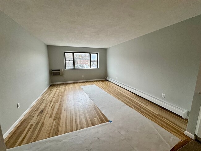 Photo - 97 Spring St Unit B7