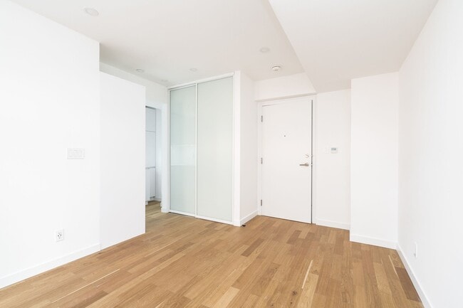 Photo - 160 Huron St Unit 404